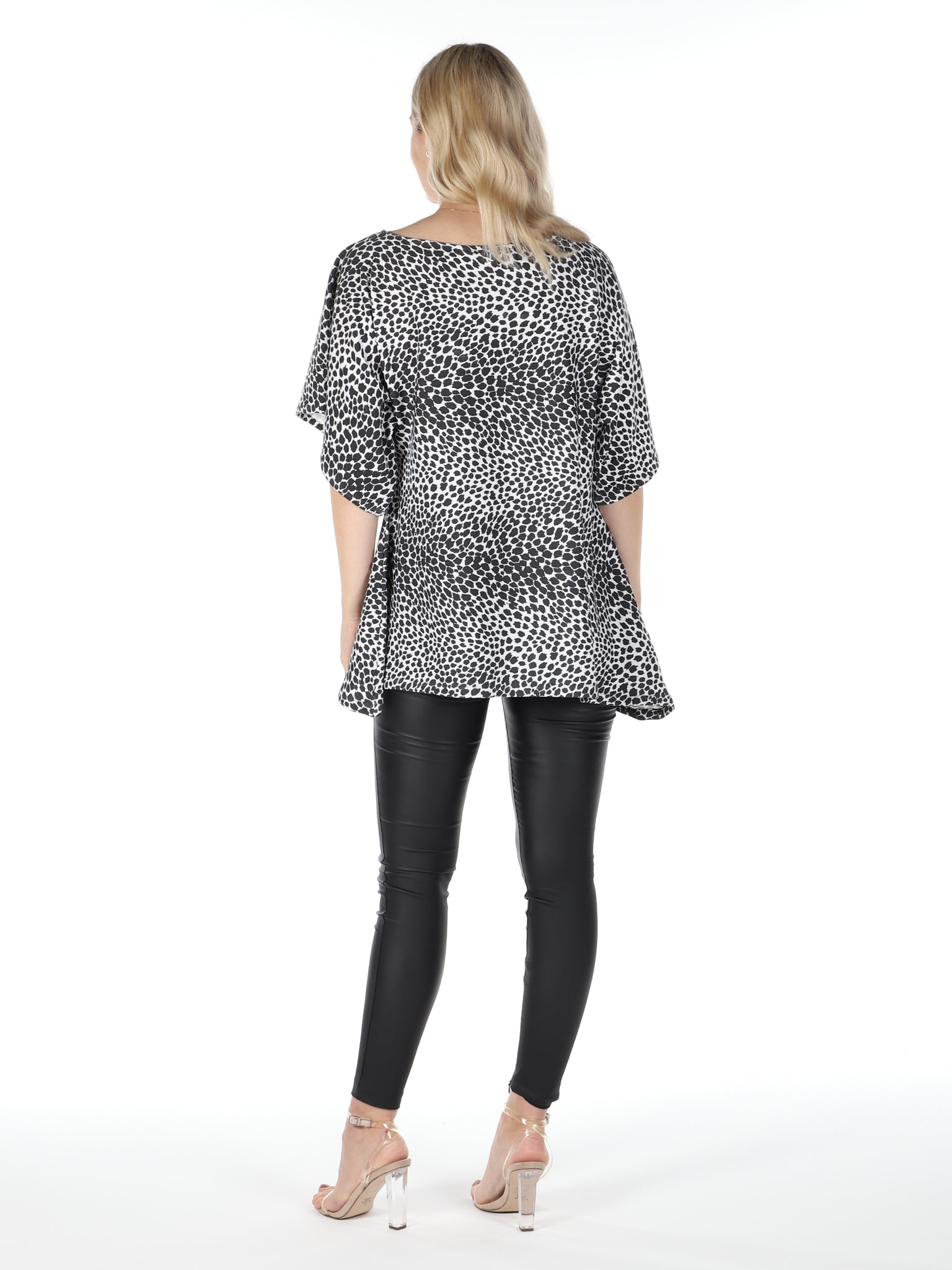 Black and White Leopard Print Atlas Top